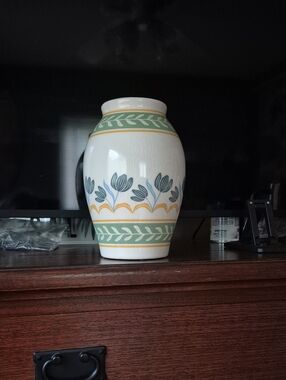 Better Homes And Gardens  Vase
